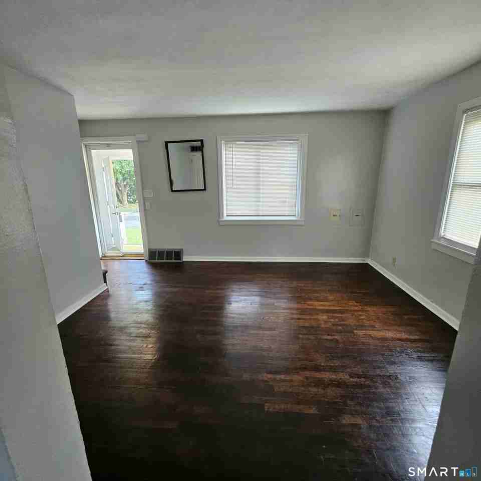 432 Pearl Harbor St #432 - Photo 6 of 13