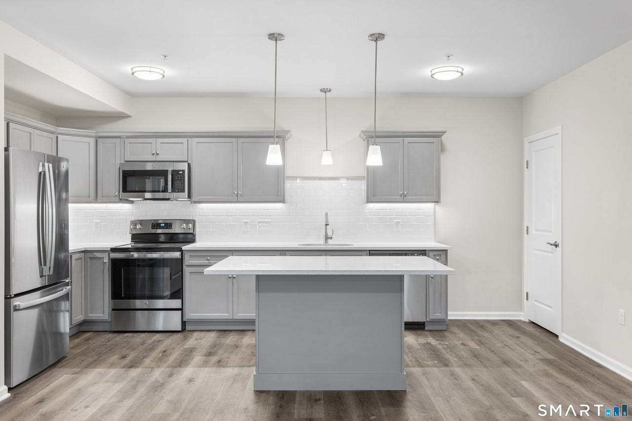 64 E Mitchell Ave #37 - Photo 3 of 32