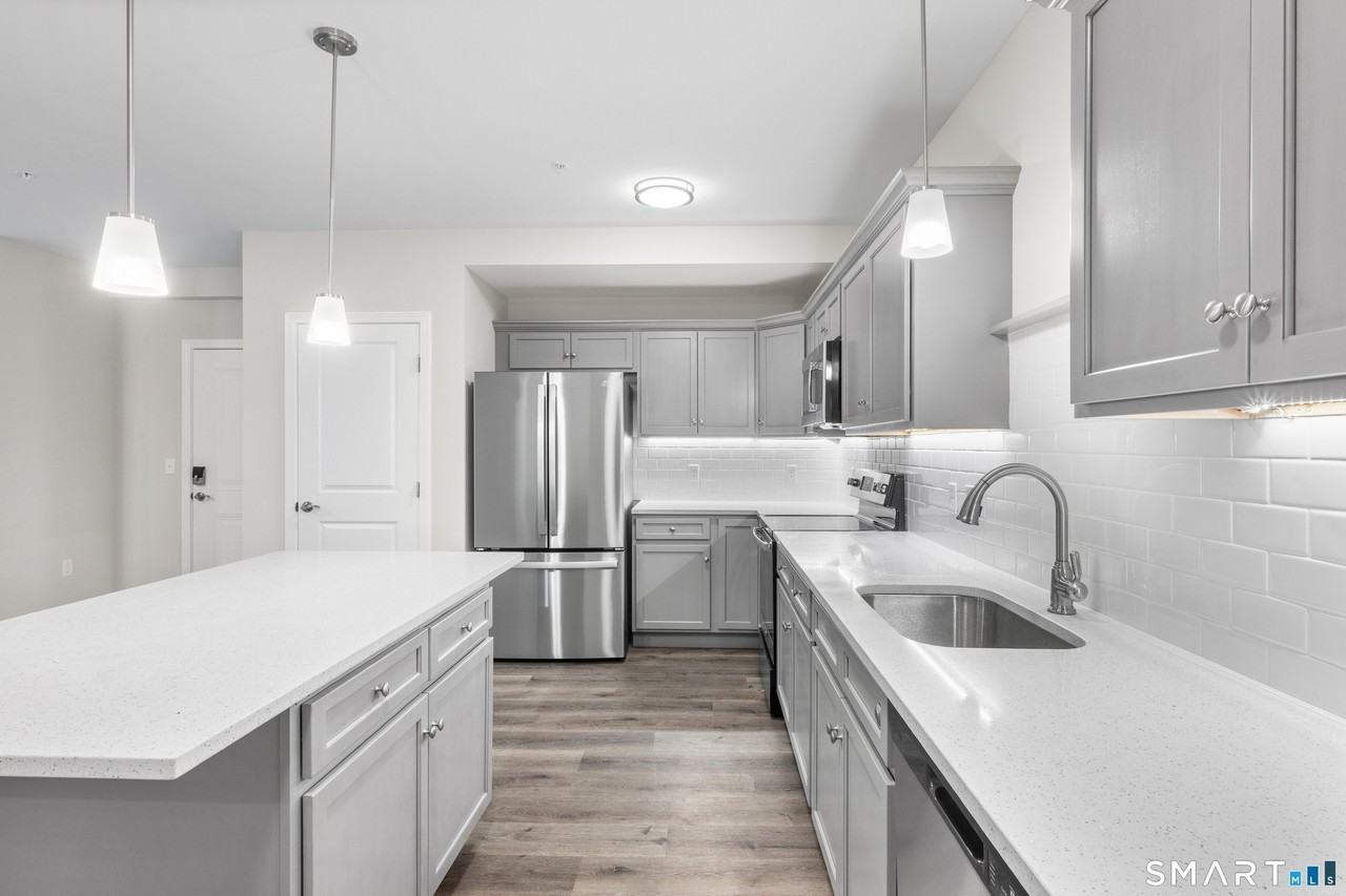 64 E Mitchell Ave #37 - Photo 4 of 32