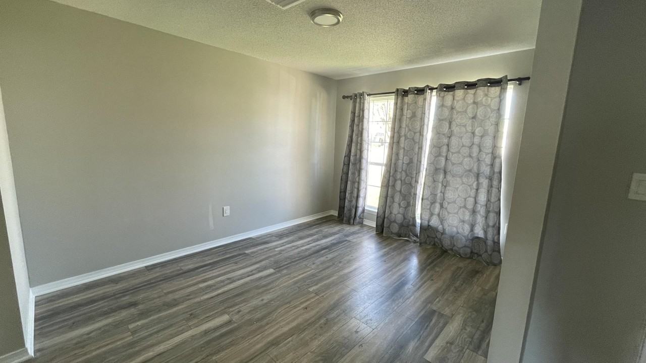 463 Sandy Ridge Cir - Photo 5 of 18