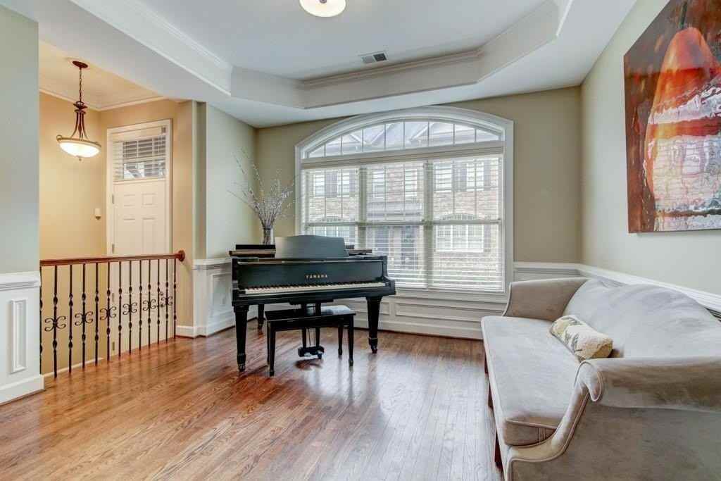 905 Telfair Close - Photo 4 of 26