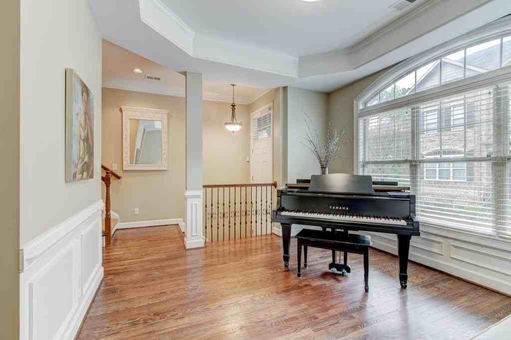 905 Telfair Close - Photo 5 of 26