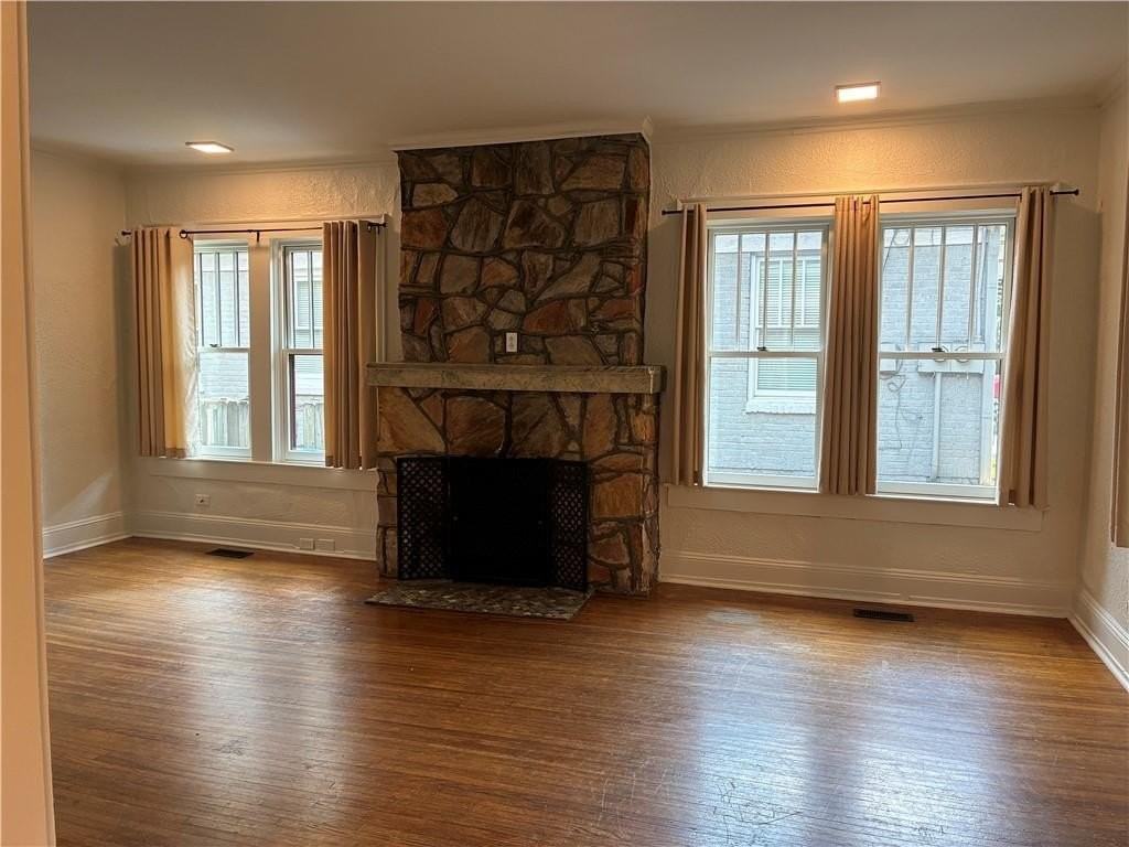 1088 Sanders Ave Se - Photo 4 of 38