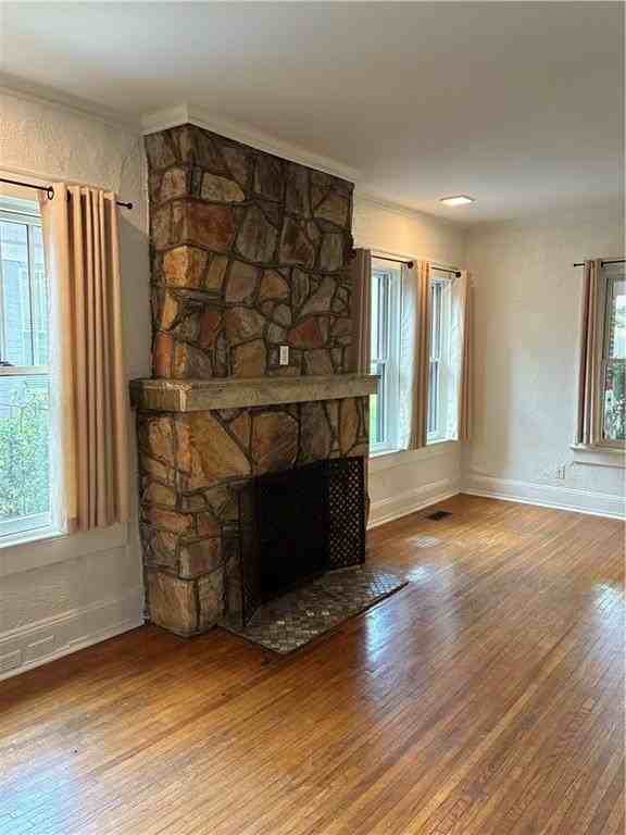 1088 Sanders Ave Se - Photo 5 of 38