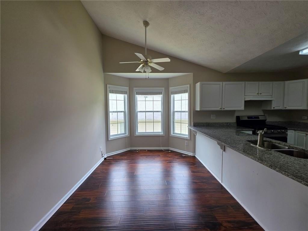 2397 Ashbury Ct - Photo 3 of 19