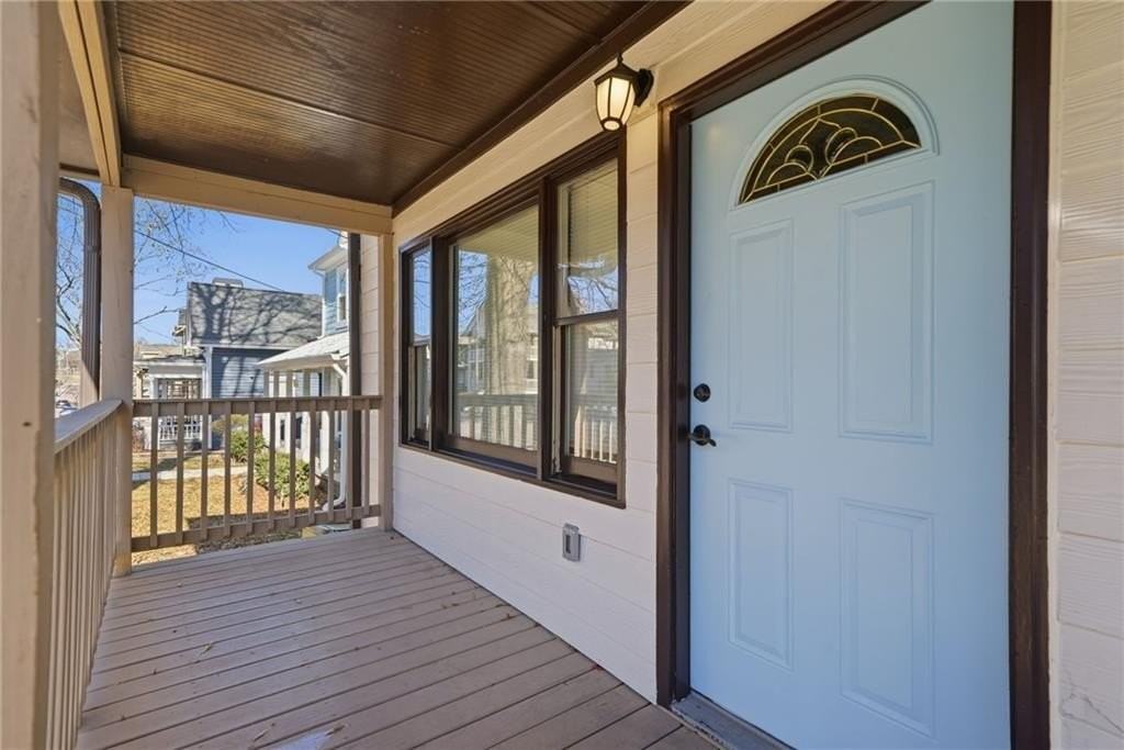 698 Garibaldi St Sw - Photo 2 of 24