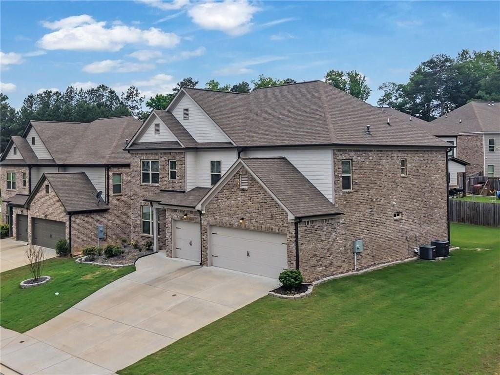 3187 Oxford Mill Ln - Photo 2 of 39