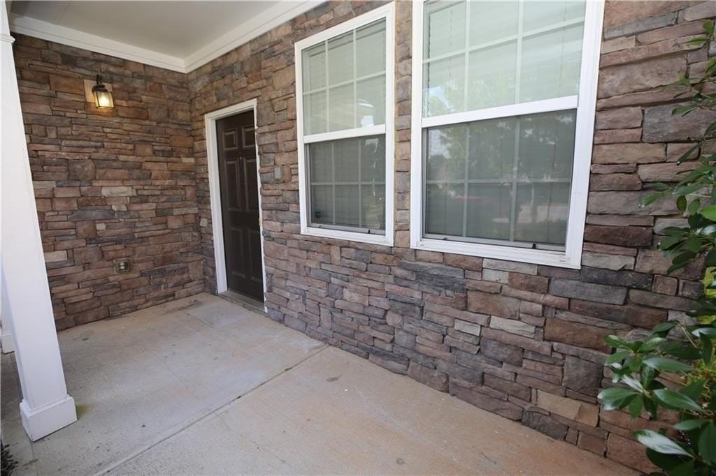 173 Parkmont Ct - Photo 3 of 42