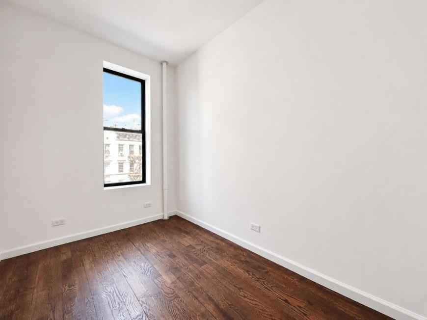 1270 1st Ave - Photo 6 of 8