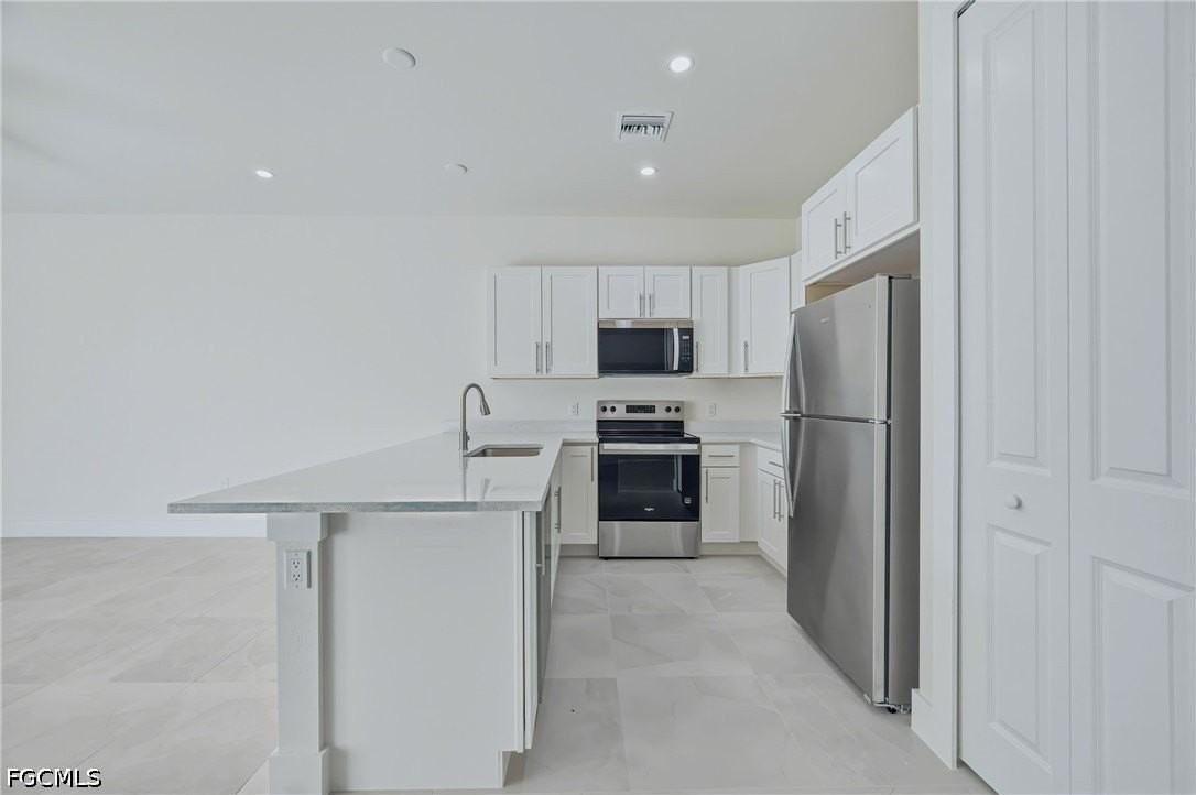 2411 Lola Ave - Photo 4 of 14