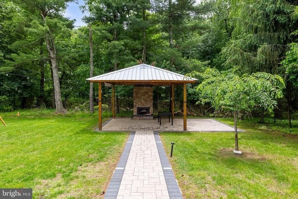 1960 Cardinal Lake Dr - Photo 4 of 28
