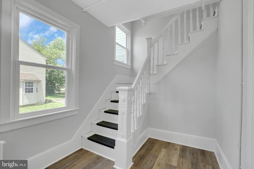 121 E Browning Rd - Photo 4 of 23