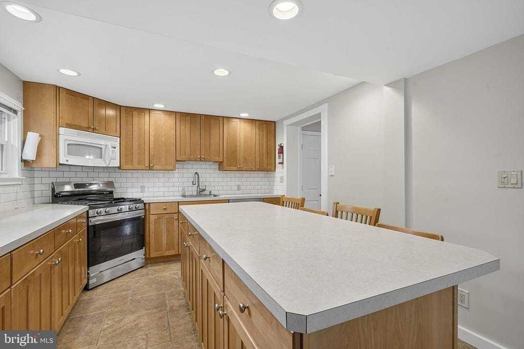 432 Plainsboro Rd - Photo 7 of 18