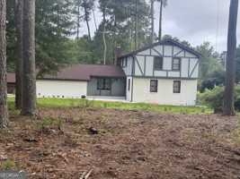 featured image of 6571 Rock Springs Rd