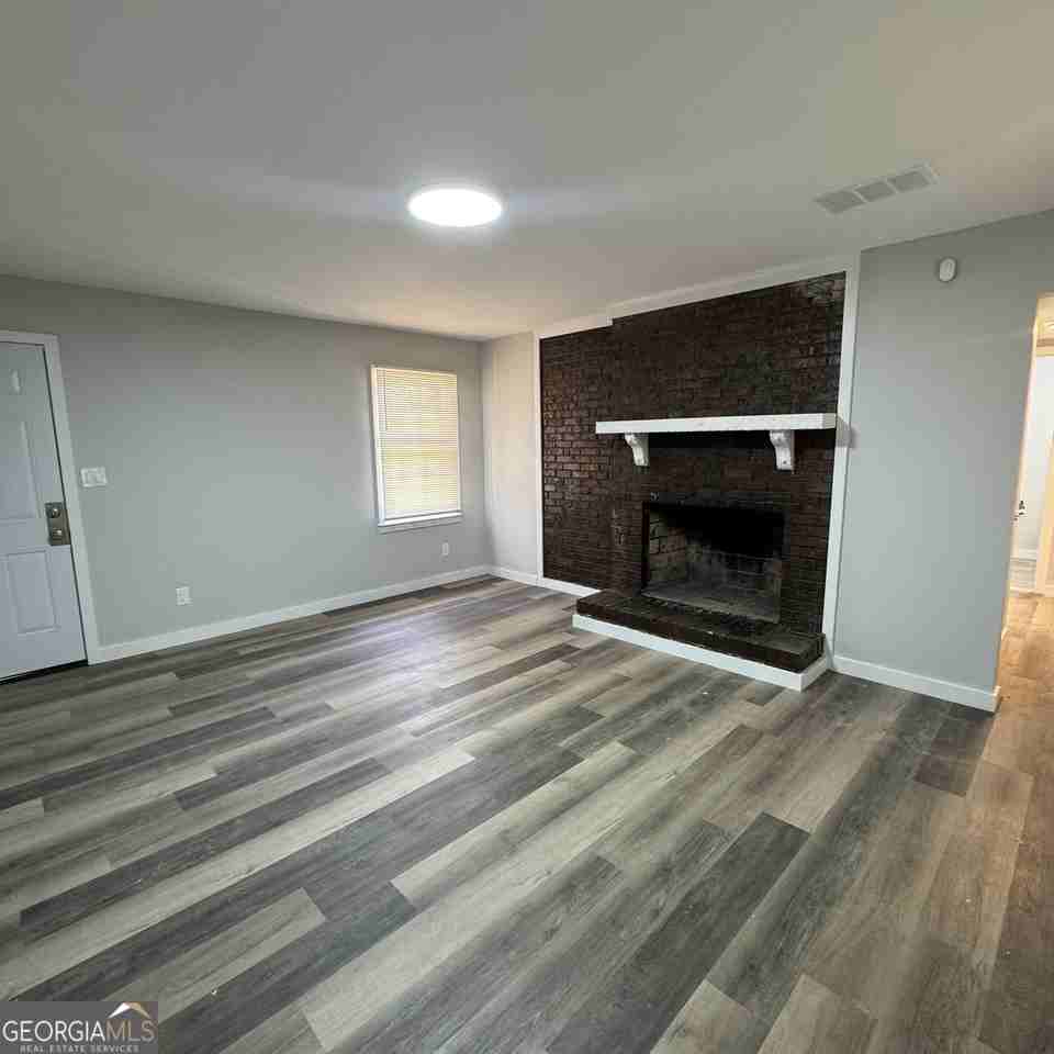 6571 Rock Springs Rd - Photo 3 of 40