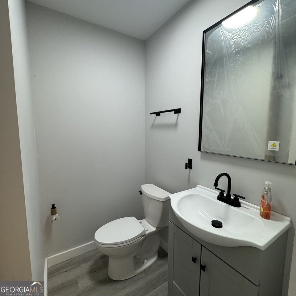6571 Rock Springs Rd - Photo 5 of 40