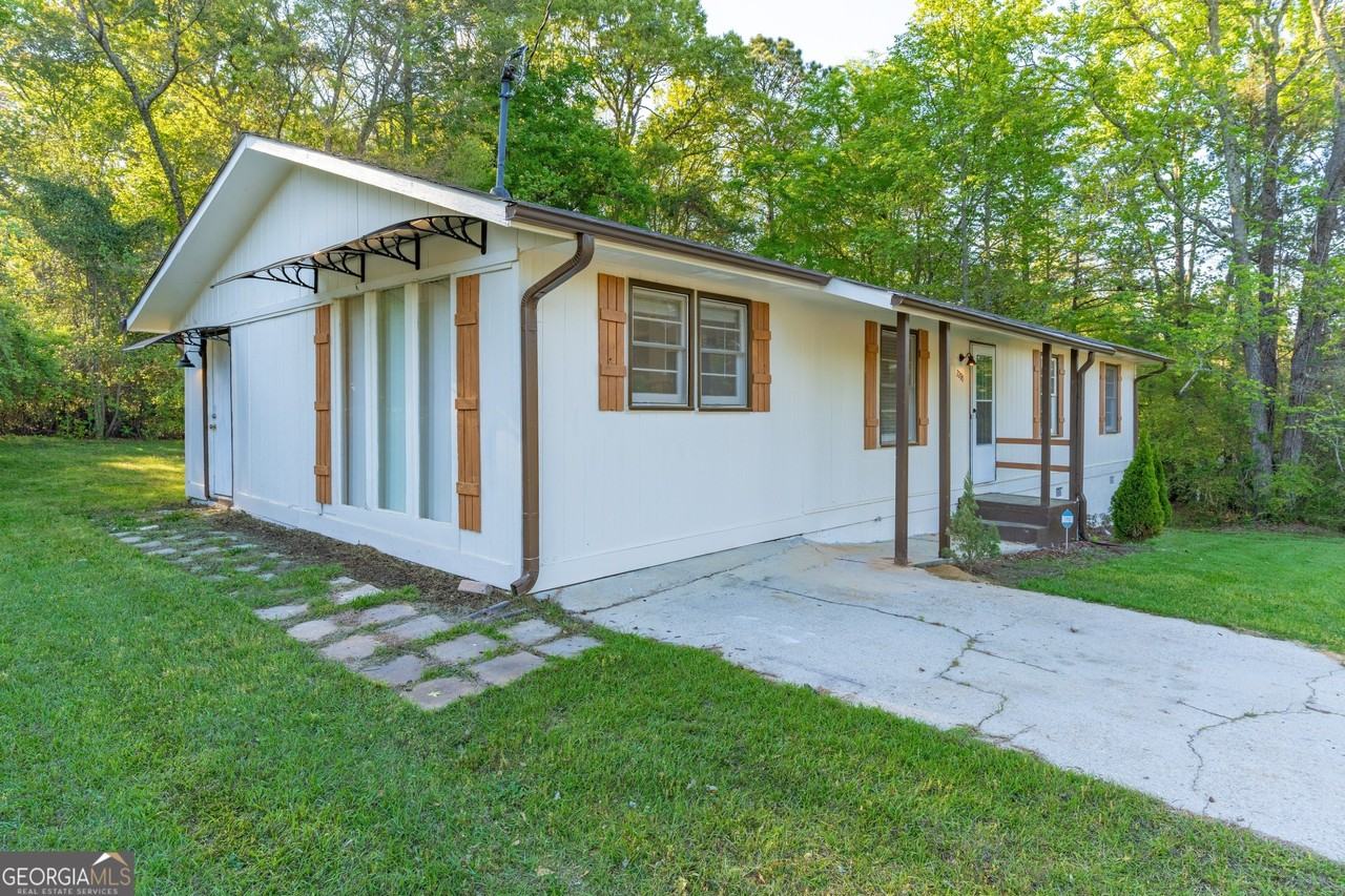 2290 Pinetree Ln Ne - Photo 3 of 33