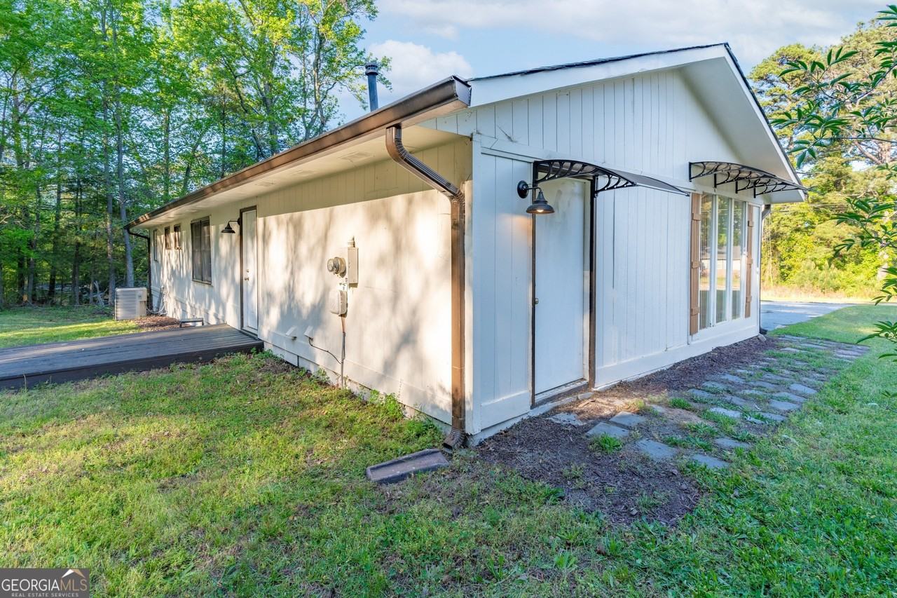 2290 Pinetree Ln Ne - Photo 4 of 33