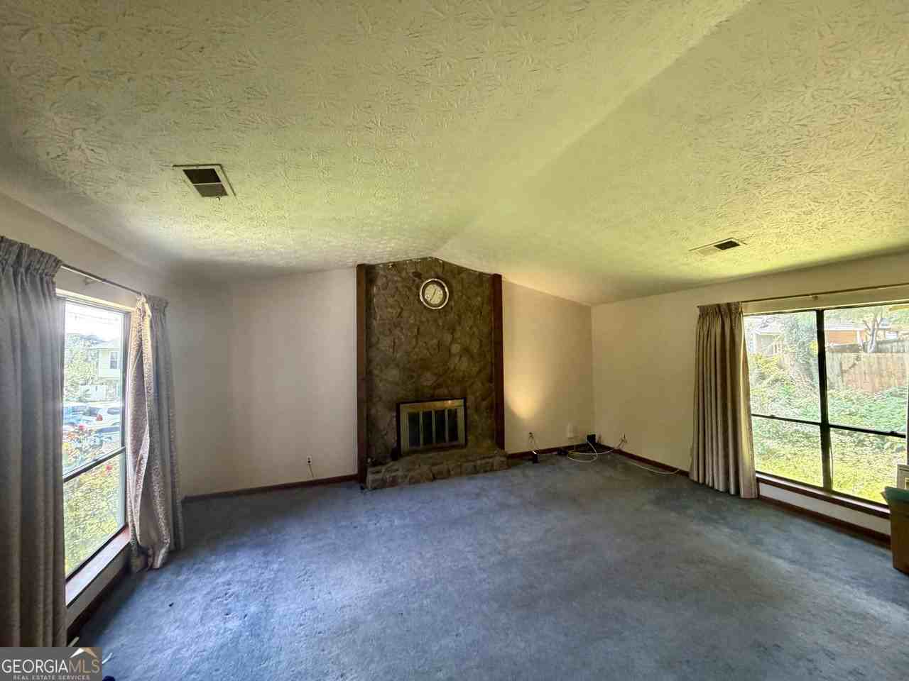 5185 Paisley Ct Nw - Photo 2 of 6