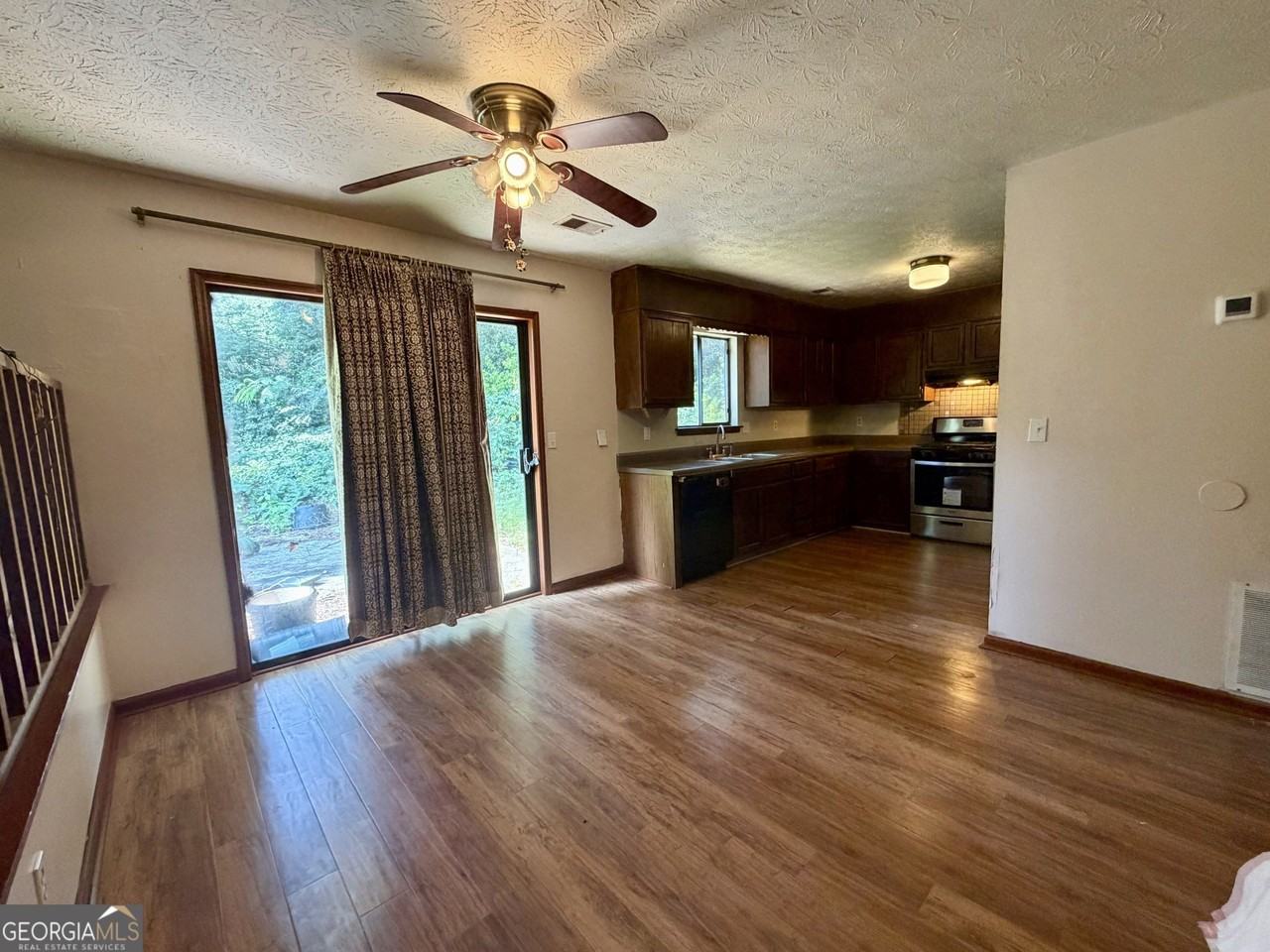 5185 Paisley Ct Nw - Photo 3 of 6