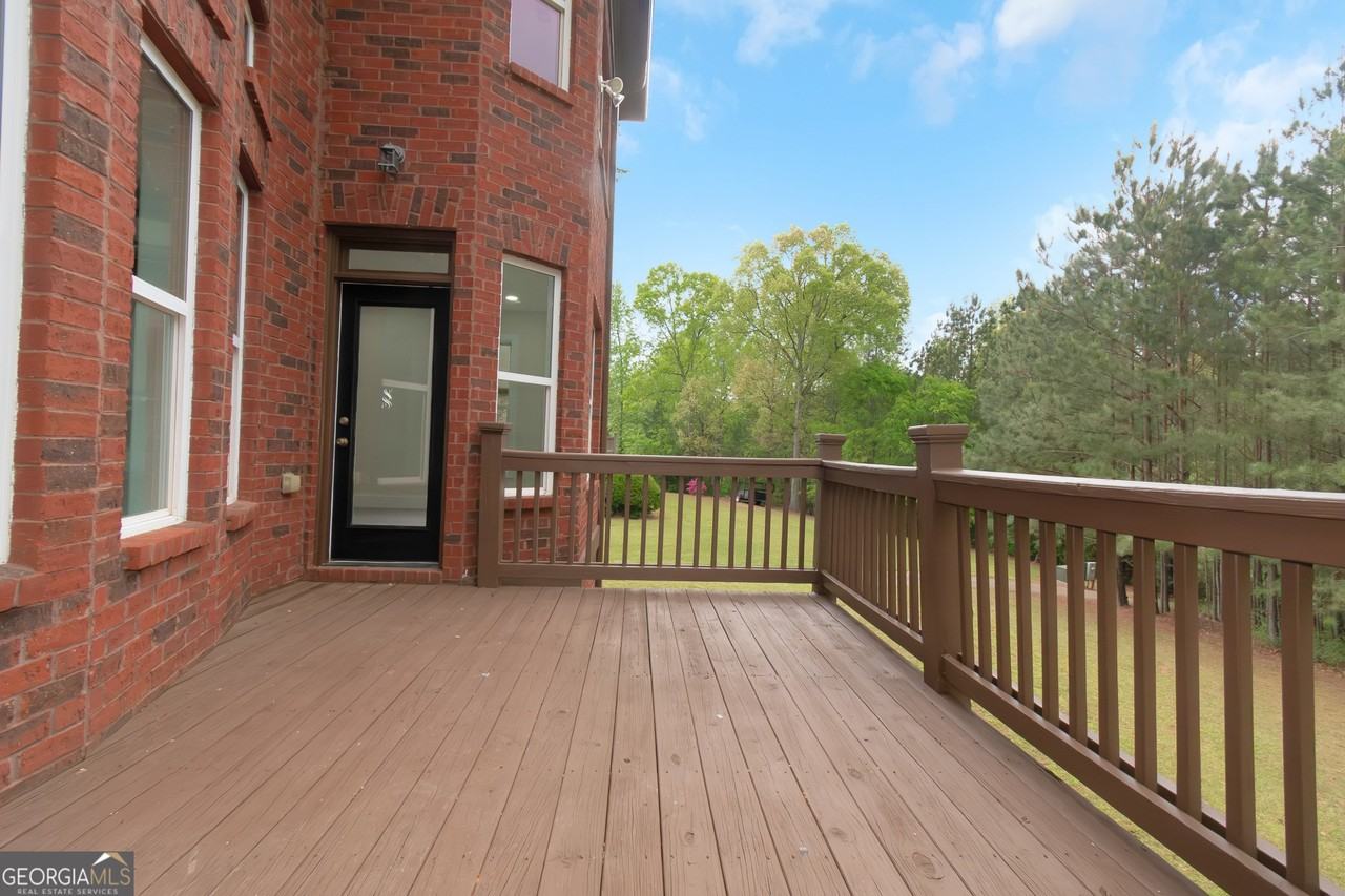 6048 Golf View Xing - Photo 7 of 32