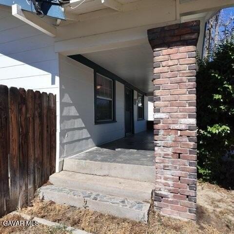 2416 Chester Ln - Photo 4 of 16