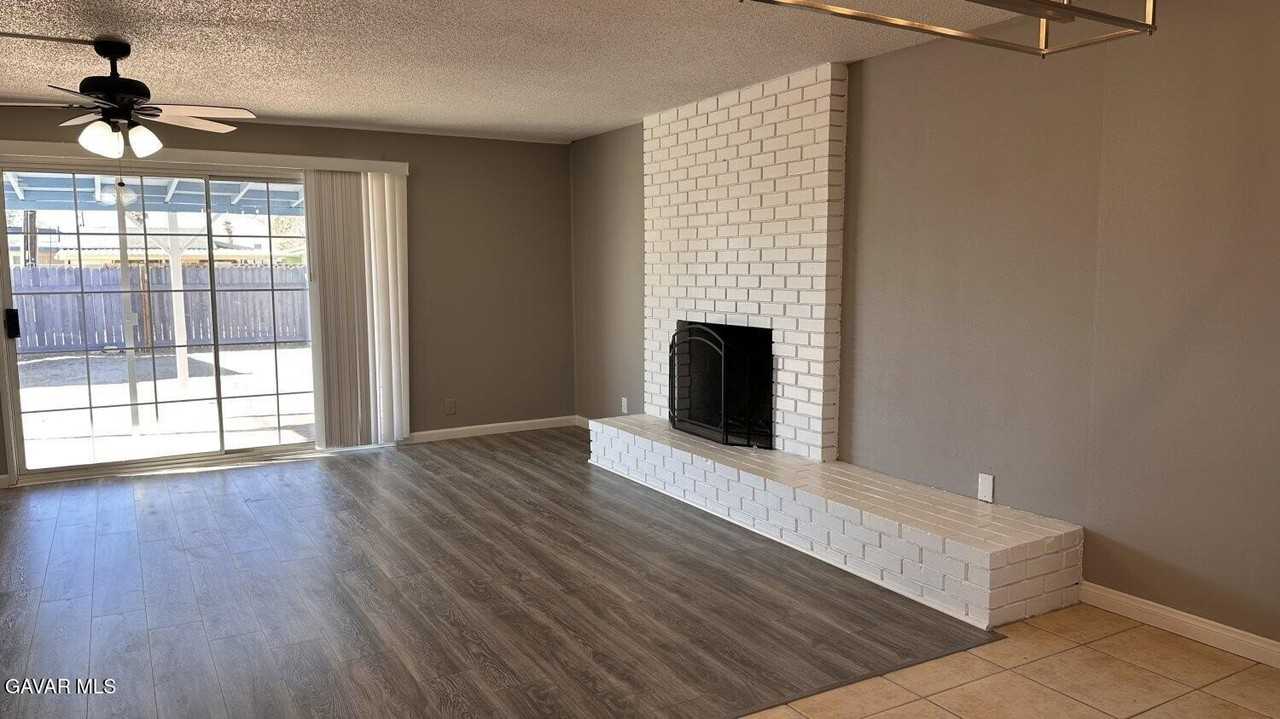 219 N Norma St - Photo 3 of 18