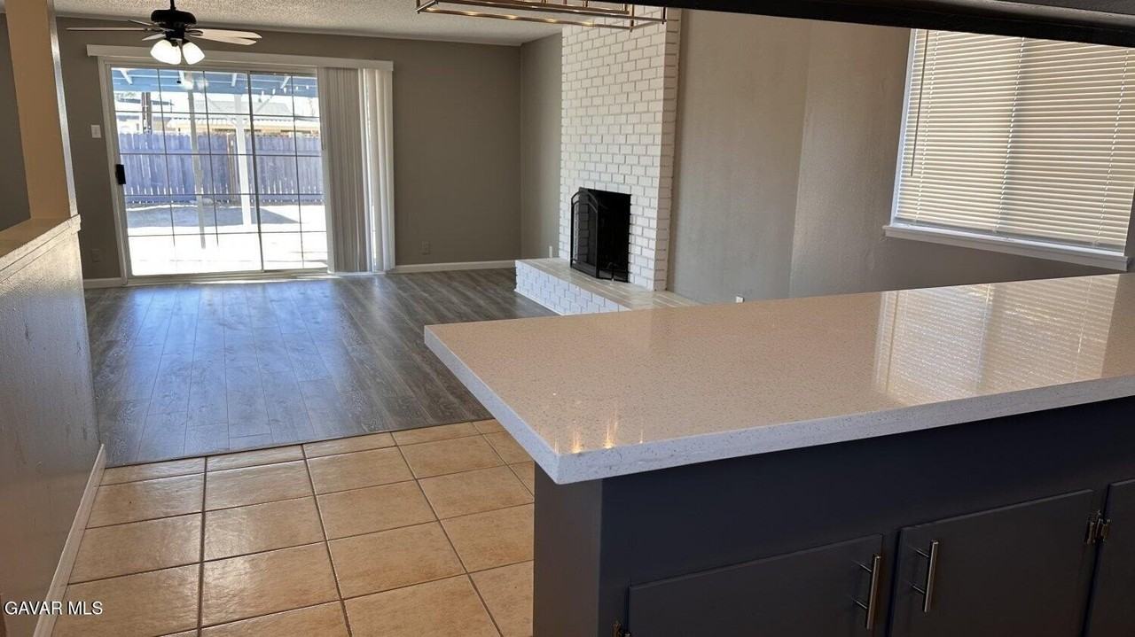 219 N Norma St - Photo 6 of 18