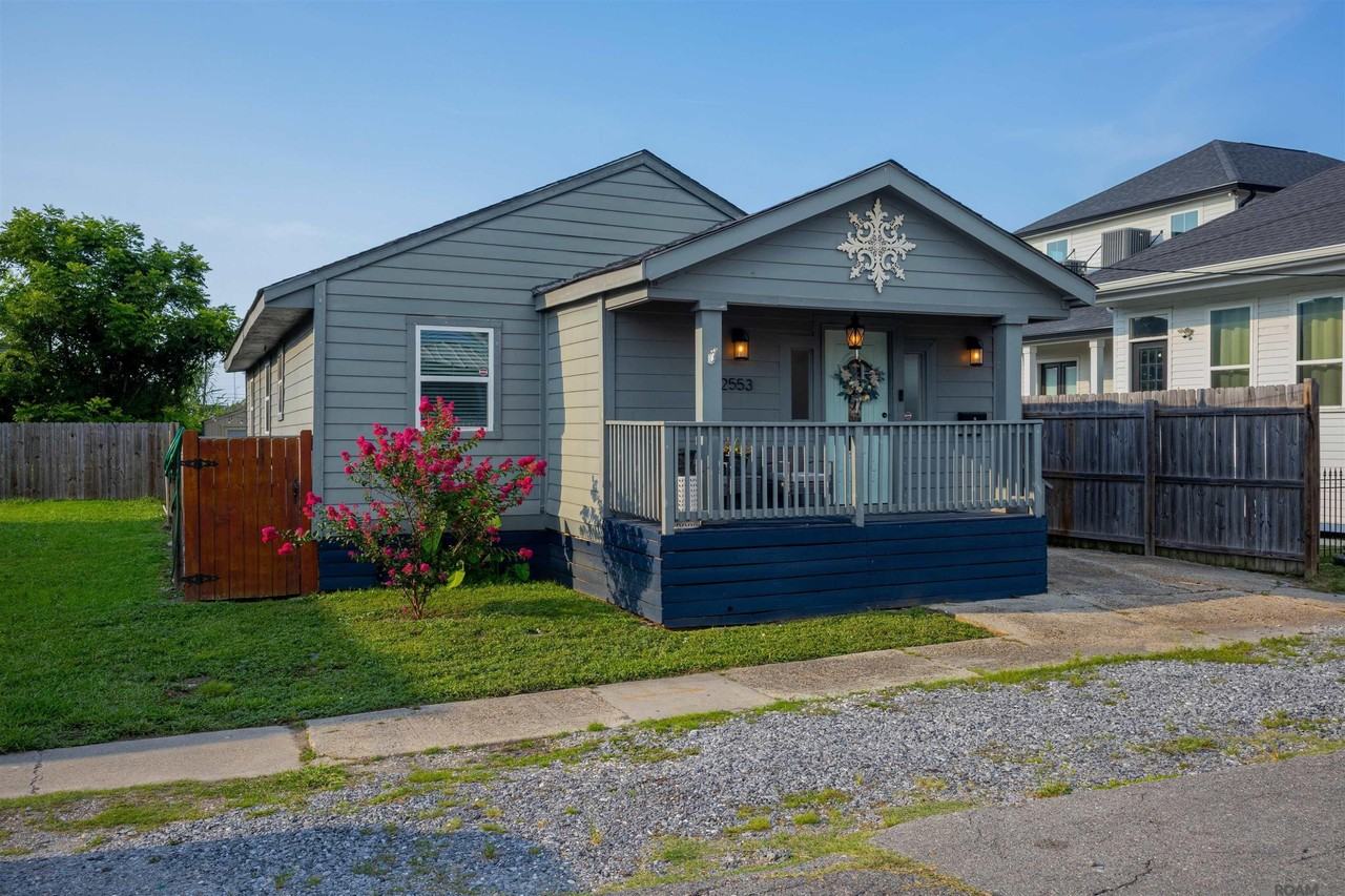 2553 N Rocheblave St - Photo 2 of 11