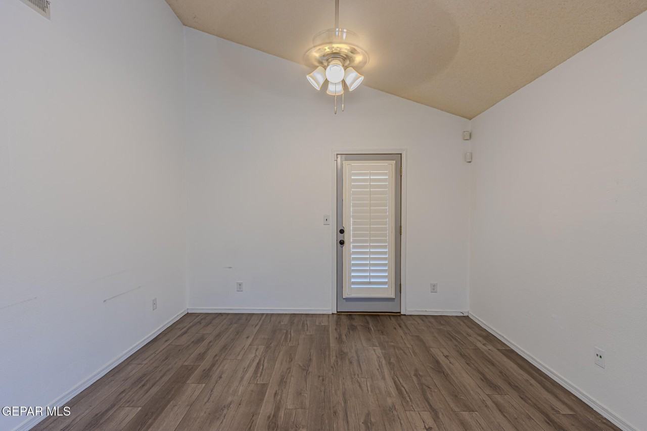 12833 Tierra Pueblo - Photo 7 of 23