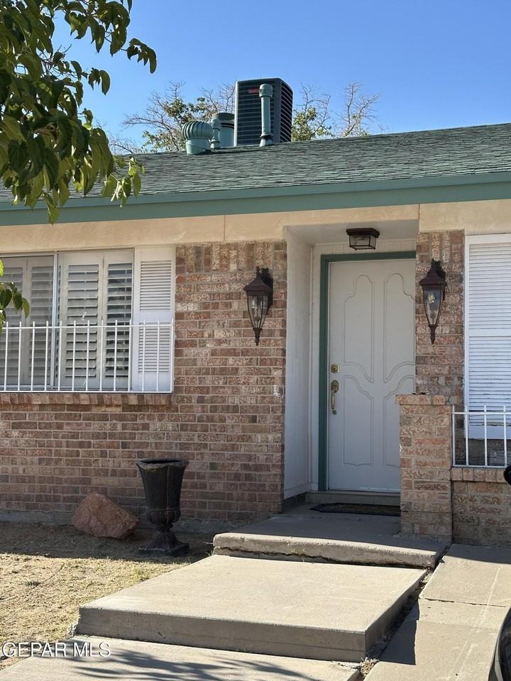 3518 Breckenridge Dr - Photo 2 of 15