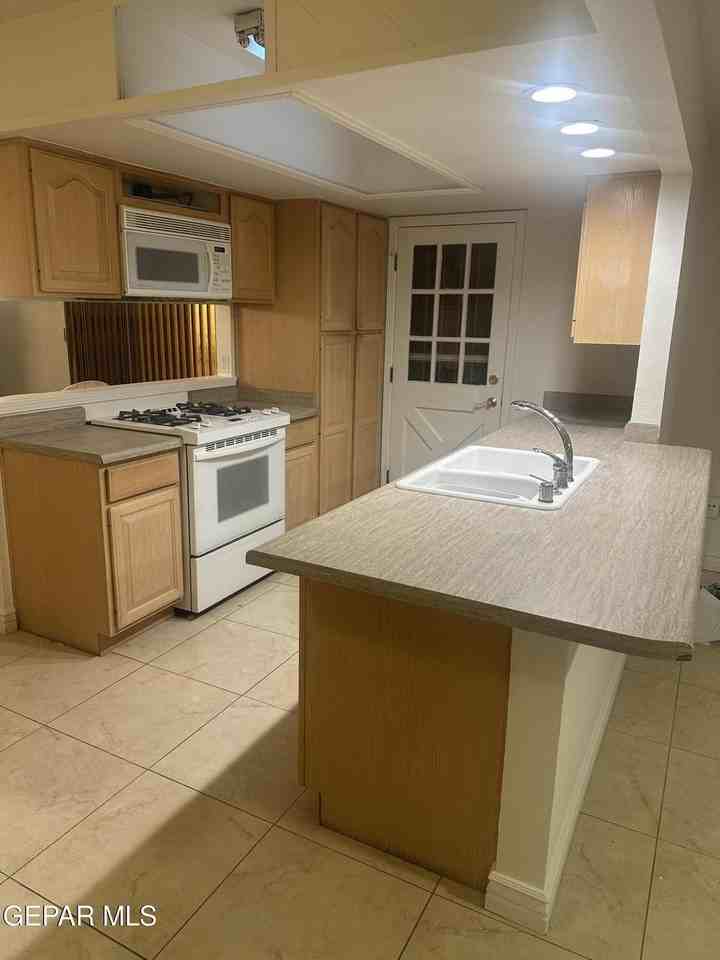3518 Breckenridge Dr - Photo 5 of 15