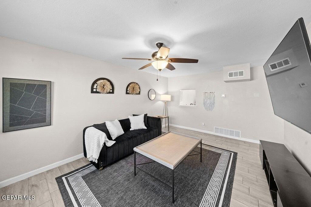 7441 Alameda Ave #11 - Photo 4 of 15