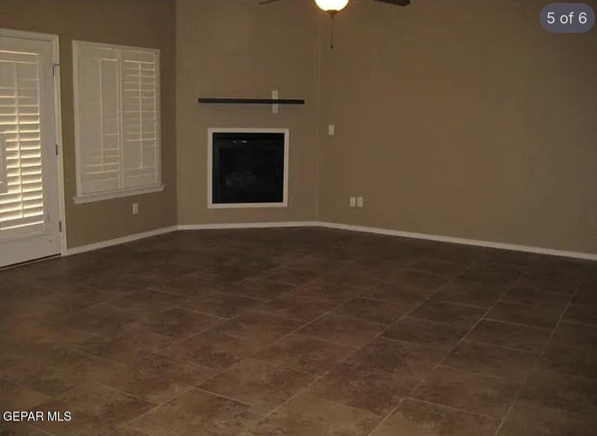 545 Green Village Ct #B - Photo 3 of 12
