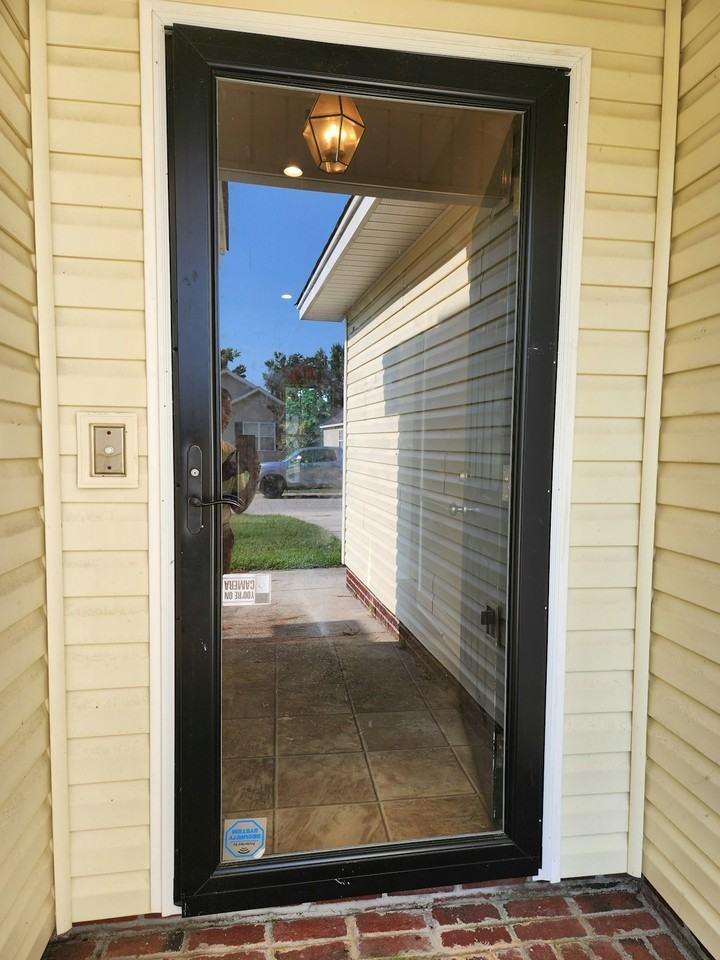 381 Rosemount Drive - Photo 2 of 21