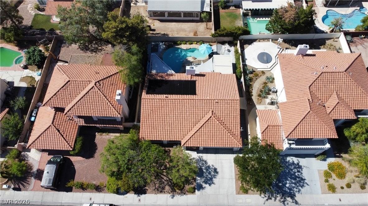 9009 Feather River Ct - Photo 7 of 34