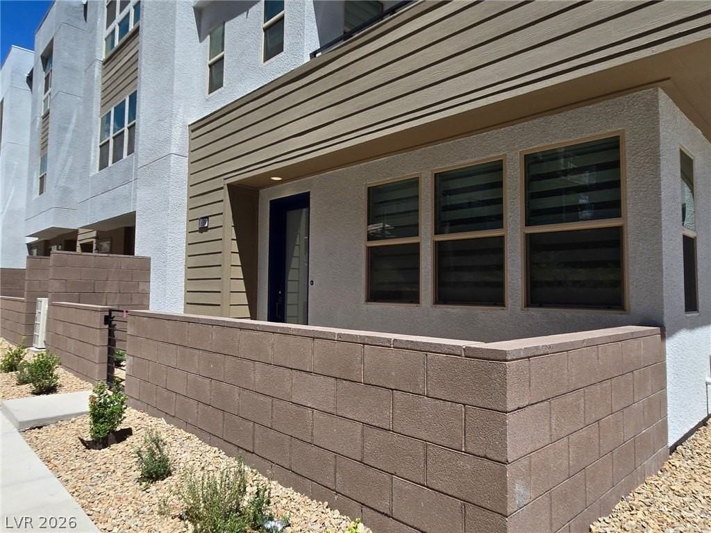 659 Fortis Creek St - Photo 2 of 40