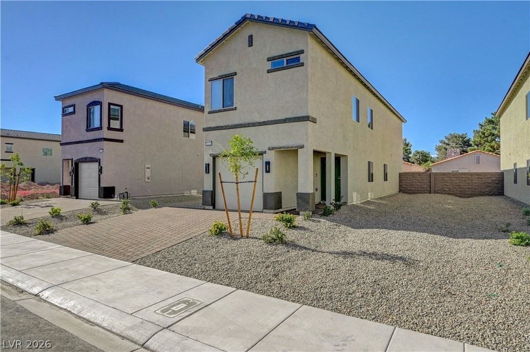 2124 Abraham Ave - Photo 4 of 50