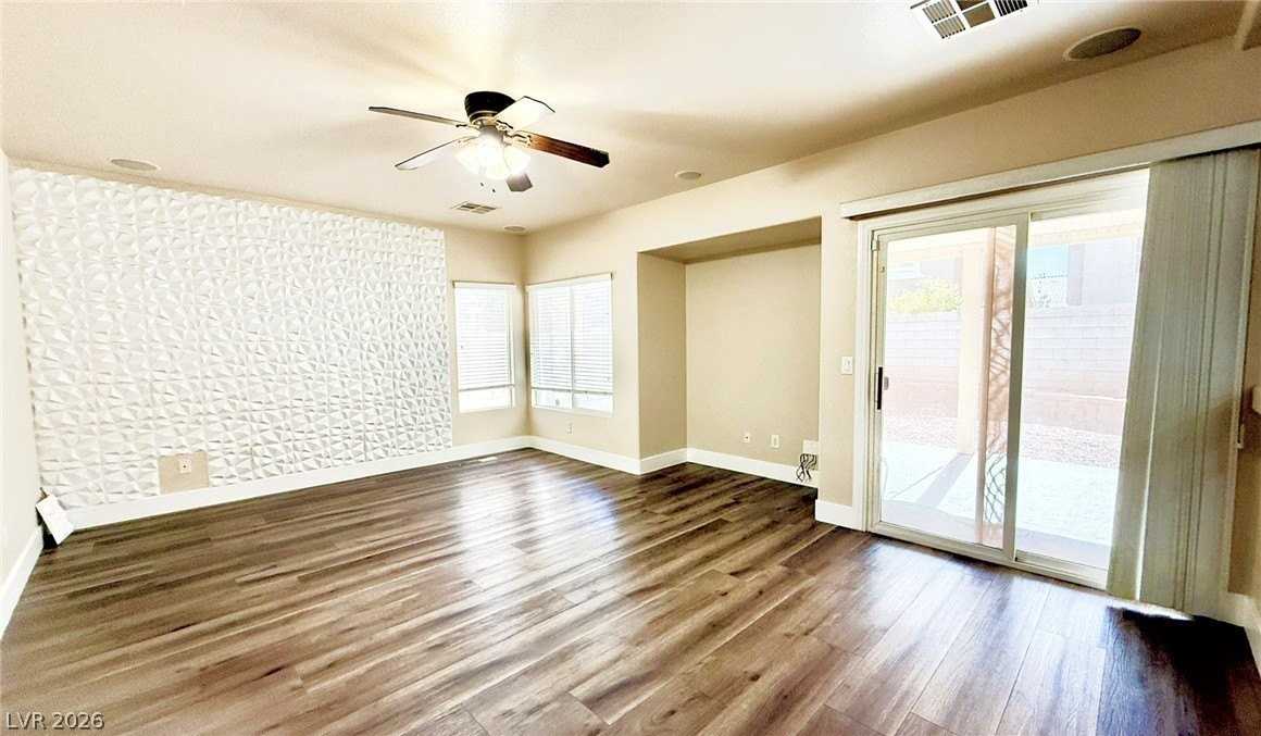10591 Medicine Bow St - Photo 3 of 11