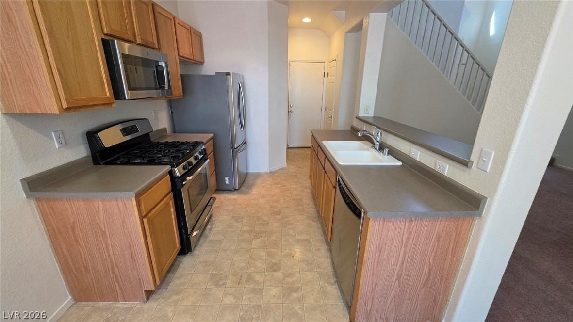 10668 Congaree St - Photo 3 of 21