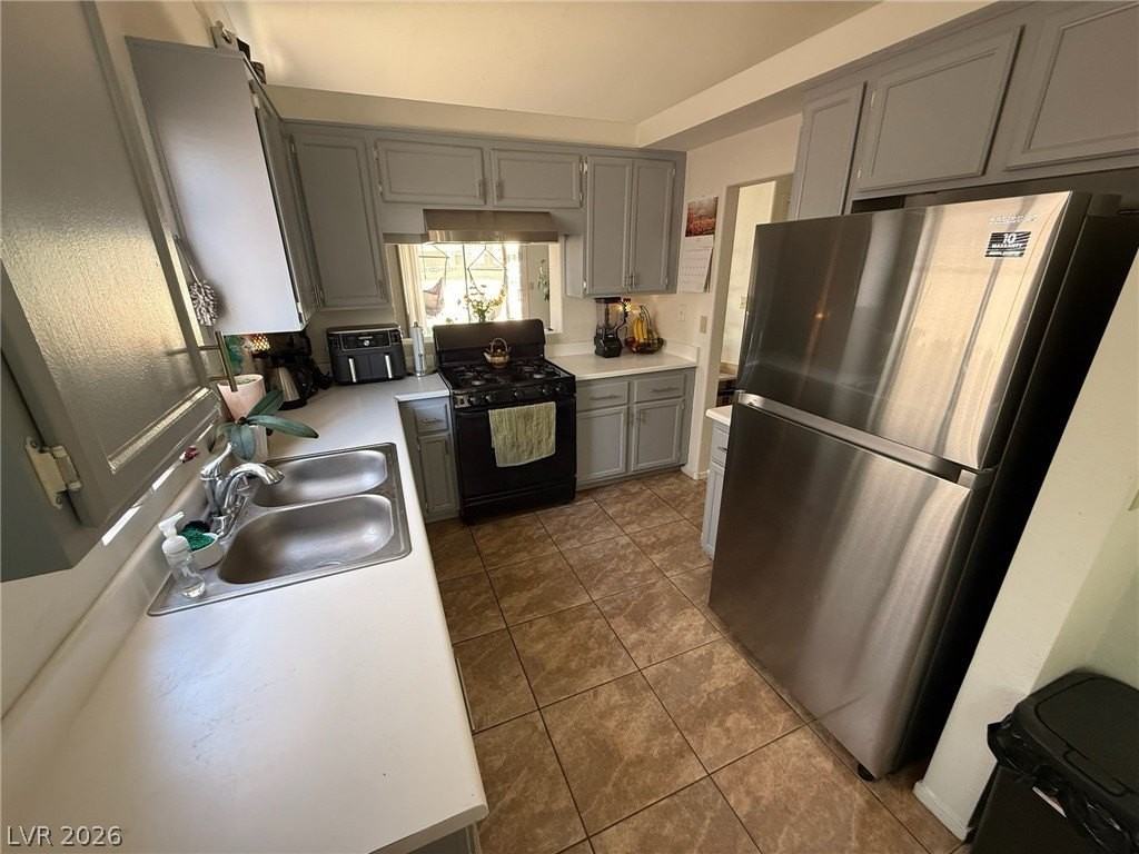 1708 Crystal Chimes Dr - Photo 5 of 19