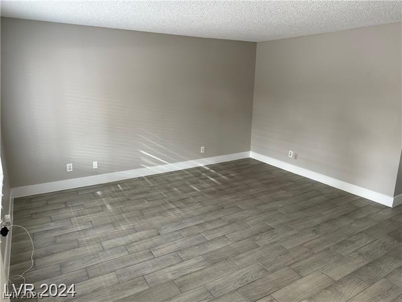 1887 Apricot Ct - Photo 4 of 29