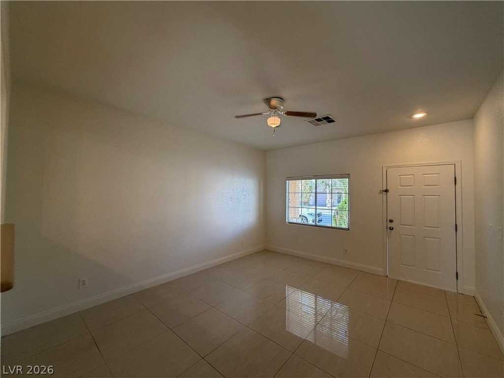 5977 Sombria Ridge Ave - Photo 4 of 27