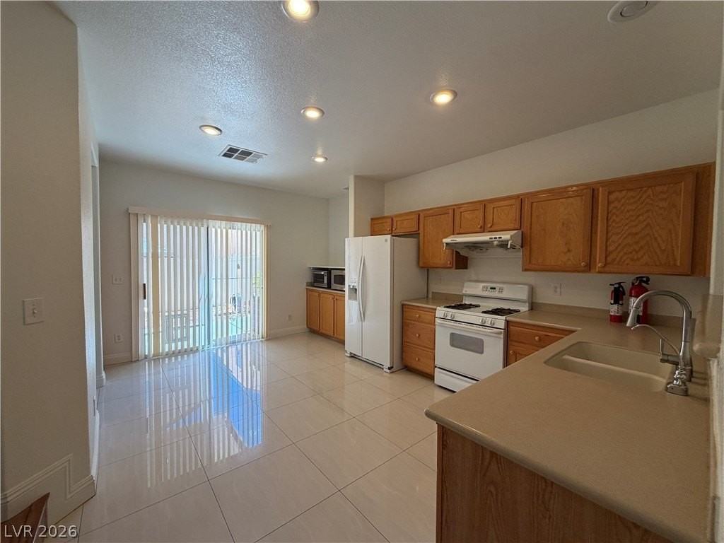 5977 Sombria Ridge Ave - Photo 5 of 27