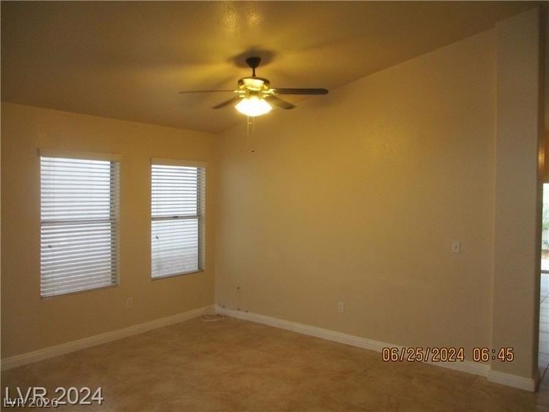 8216 Grassy Point Cir - Photo 5 of 34
