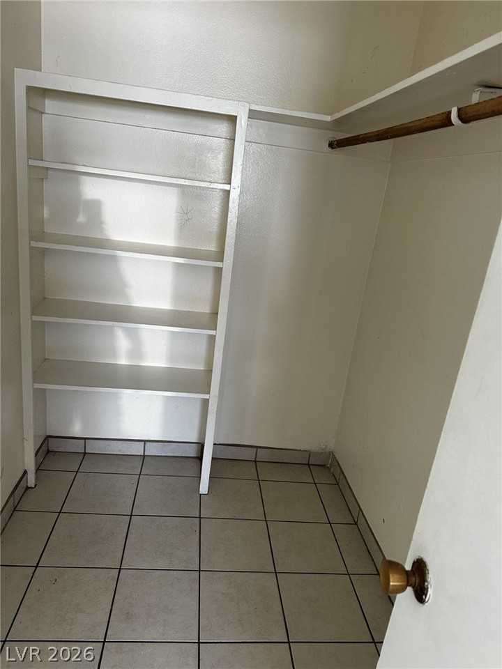 115 W New York Ave #16 - Photo 5 of 7