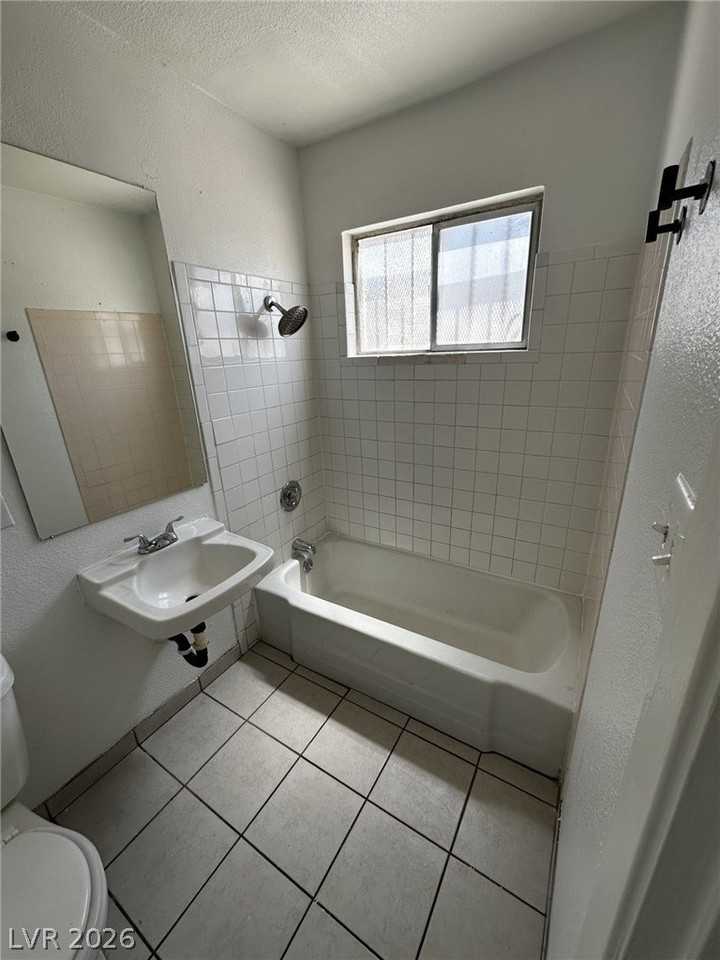 115 W New York Ave #16 - Photo 7 of 7