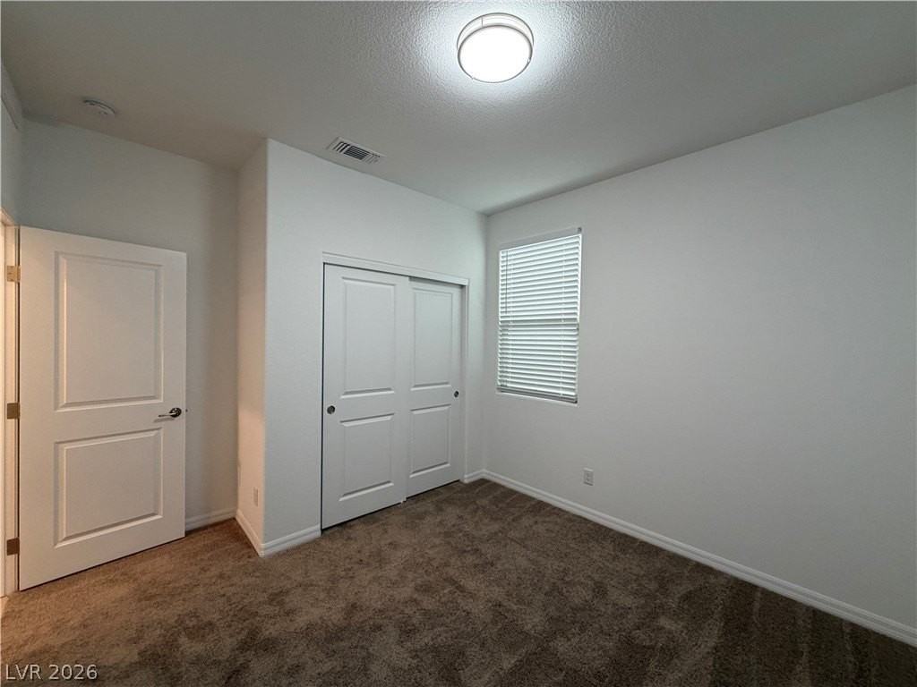 5925 Obsidian Sky Ave - Photo 4 of 31