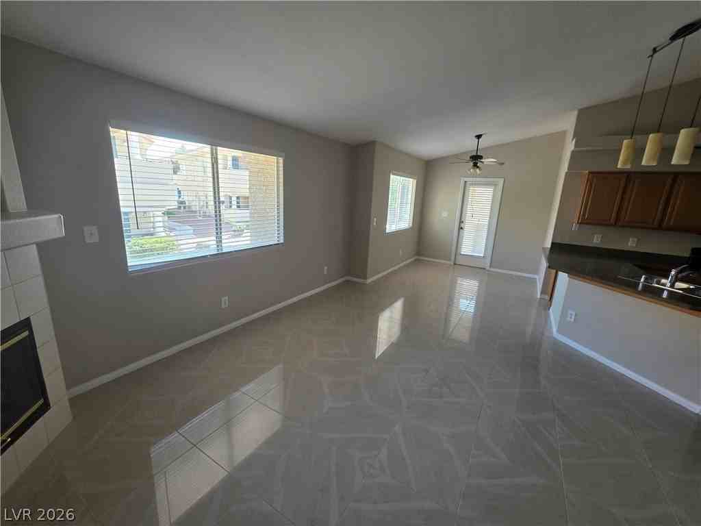 1545 Jenny Linn Dr #1545 - Photo 3 of 14