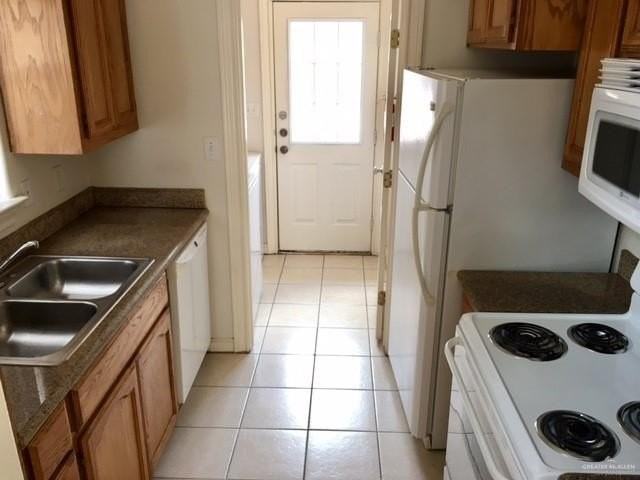 1813 Bahamas Dr - Photo 4 of 16